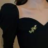 Exquisite Green Bamboo Leaf Brooch: Versatile Chinese Style Accessory