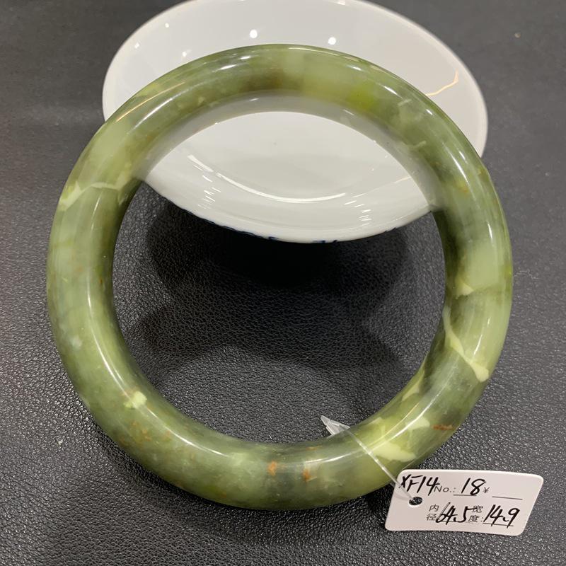 XF14 Natural Xiuyan Jade Green Wildland Bracelet - Light Luxury, New with Green and Red Hues. 54.2