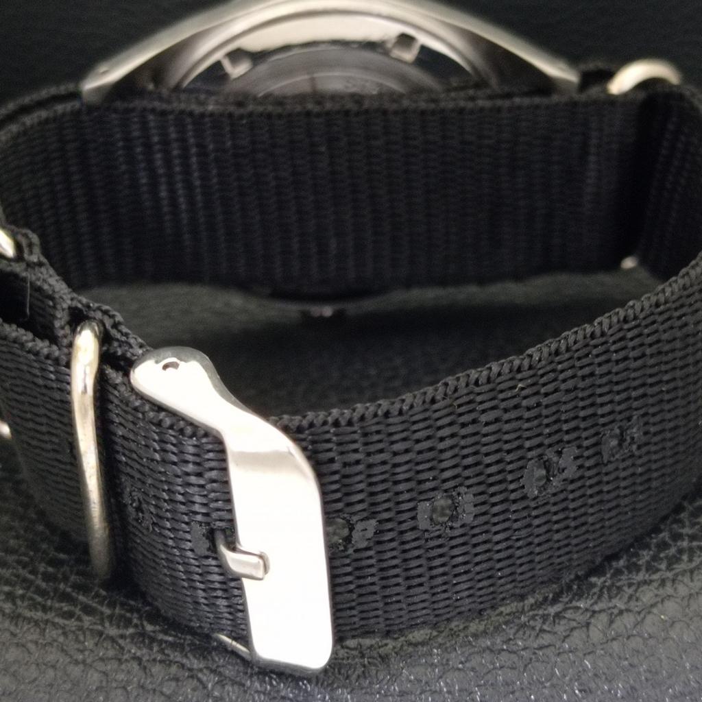 VINTAGE HMT JAWAN HAND-WINDING INDIAN MENS BLACK COLOR DIAL WATCH A702054-5 R208-a702054