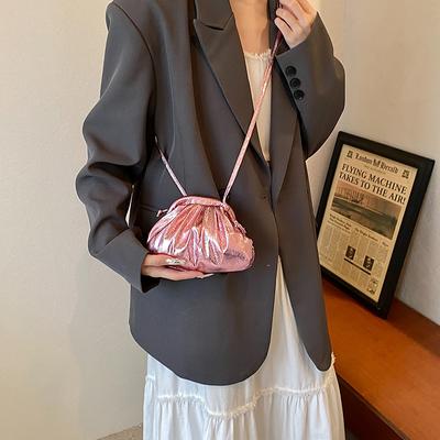 Fashion Summer Beautiful Messenger Bag French Niche Small Bag Women's Bag 2025 New Simple Pleated Shell Bag