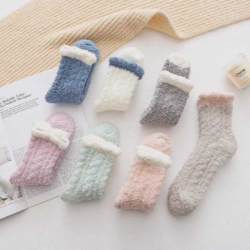 Kadın Mercan Polar Uzun Konçlu Çoraplar - Sonbahar & Kış Uyku ve Konforu için Kalın, Sıcak Orta Konçlu.