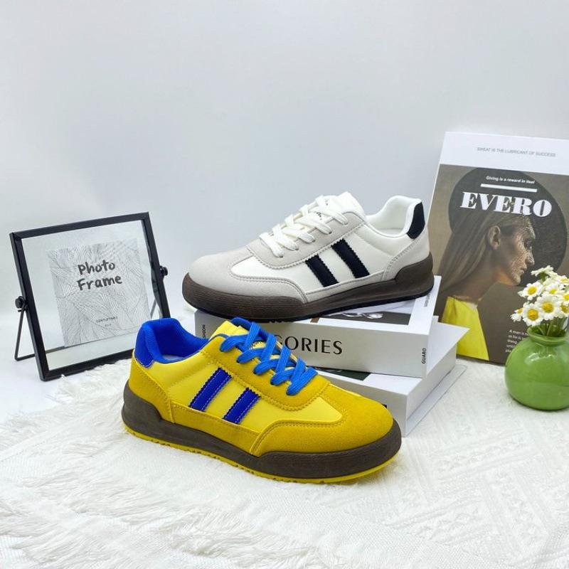 High-value moral training shoes for women's explosion 2025 new autumn students versatile commuting leisure increase height flat bottom look thin