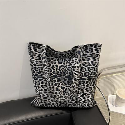 Casual Simple And Fashionable Commuter Portable Shoulder Tote Bag Female European And American Retro Leopard Print Large Capacity Tide