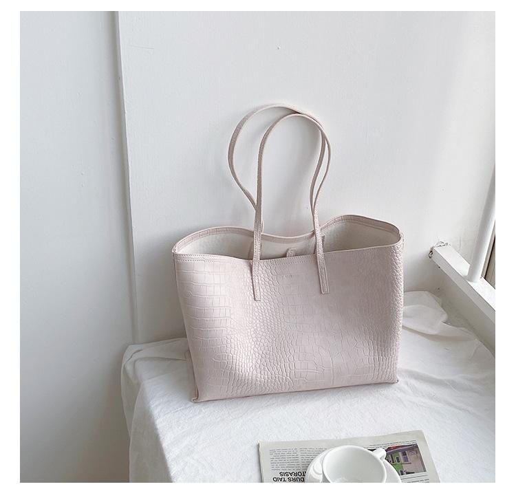 

Hand-held Tote Bag Large-capacity Women s Mother-child Commuter PU Leather Crocodile-pattern Shoulder Women