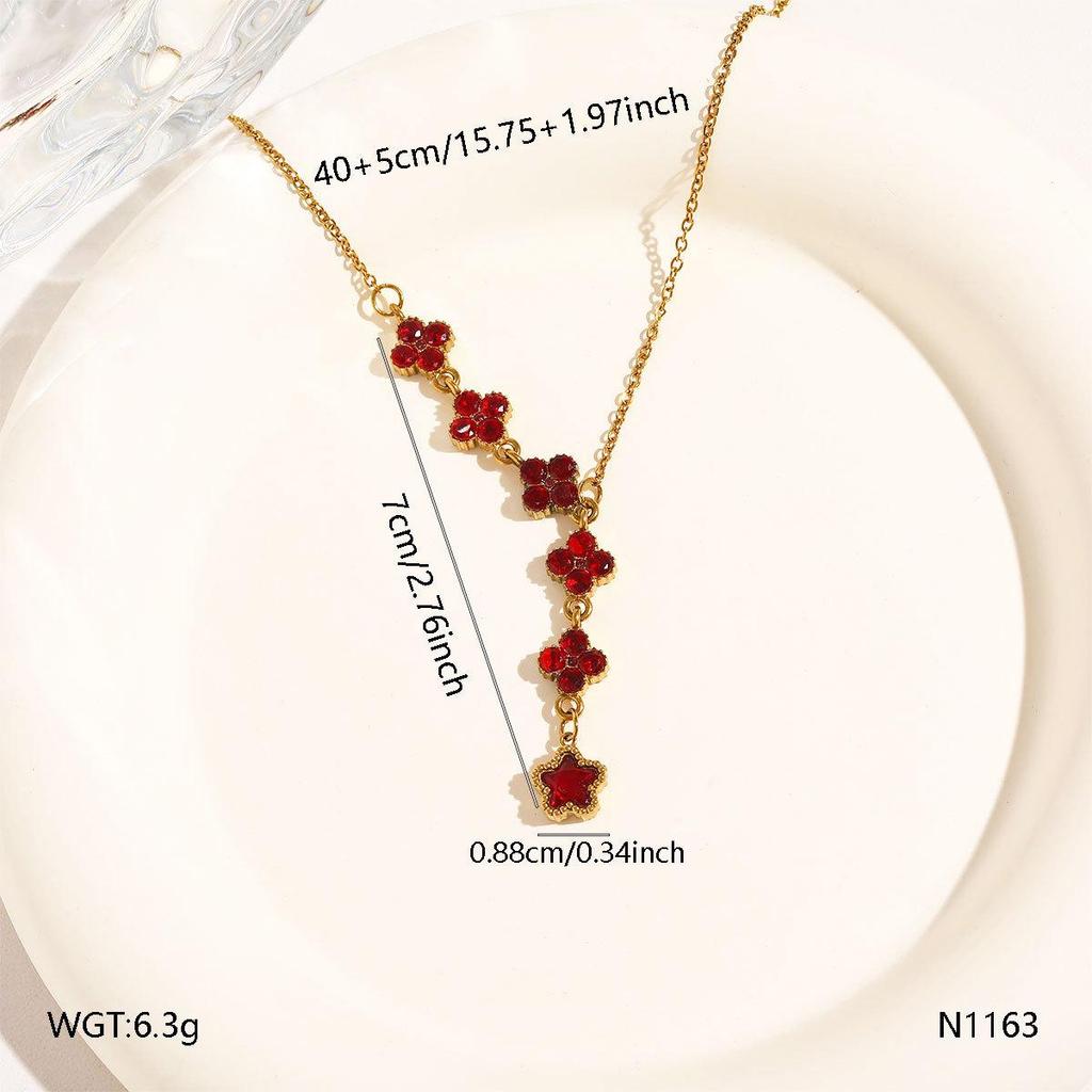 French Retro Titanium Steel Four-Leaf Clover Pendant Necklace with Colored Zirconia