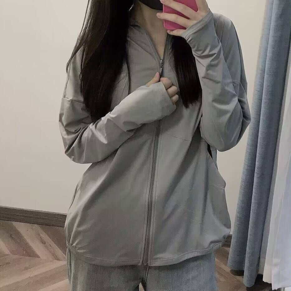 Summer ice silk sunscreen clothes for women, summer solid color breathable thin loose coat for women S темно-серого