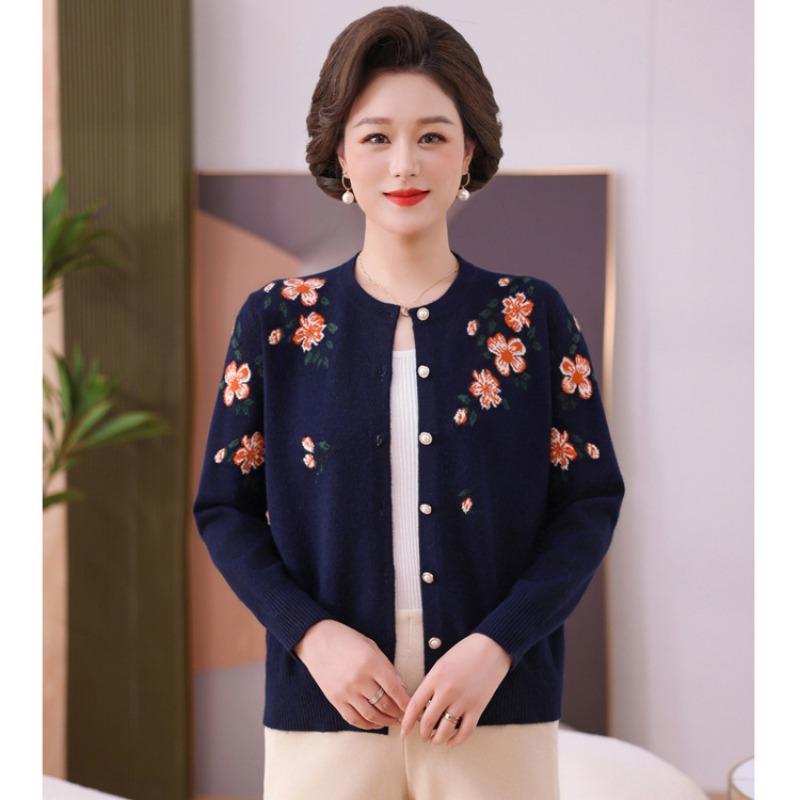 New middle-aged and old fashion loose top mother-in-law jacket spring and autumn mother crew neck embroidered knitted sweater jacket