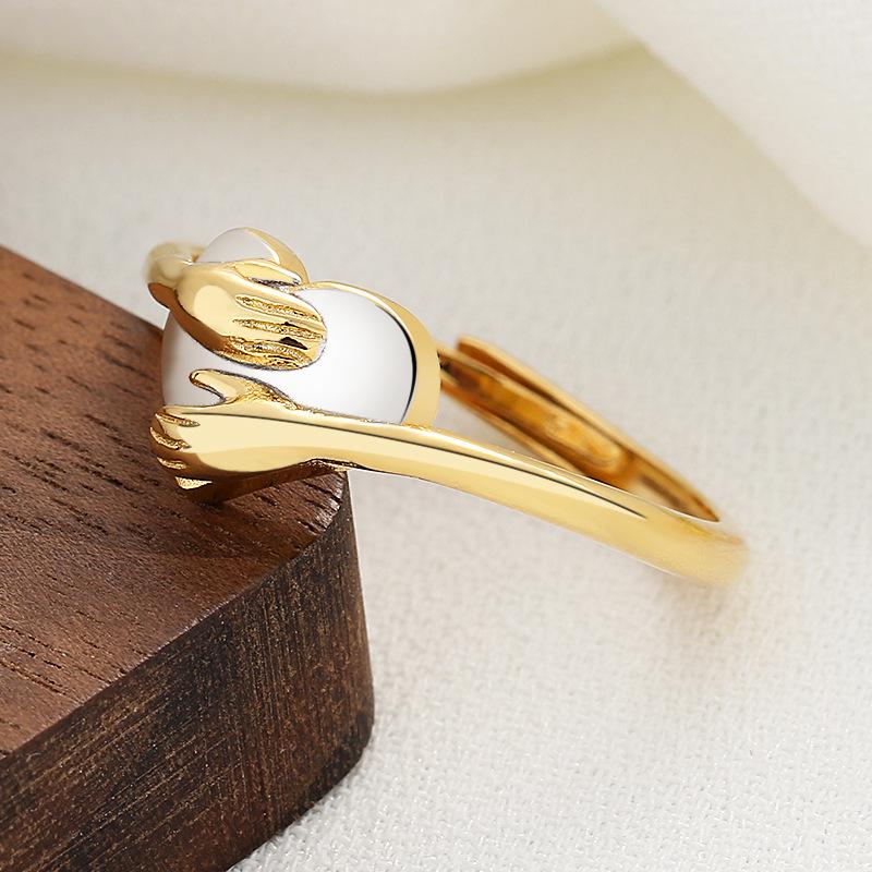 Cross Double Heart Hug Ring: Fashionable Two-Color Peach Heart Love Design