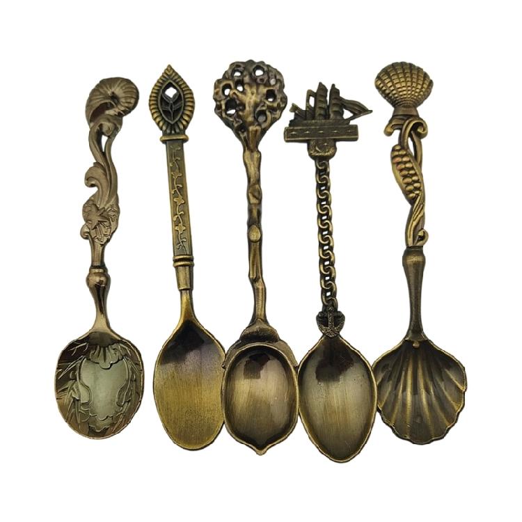 Retro Elegances Alloy Crafted 5Pcs Multifunctional Spoons Kitchen Utensils Collection Antique Relief Kitchen Accessorie