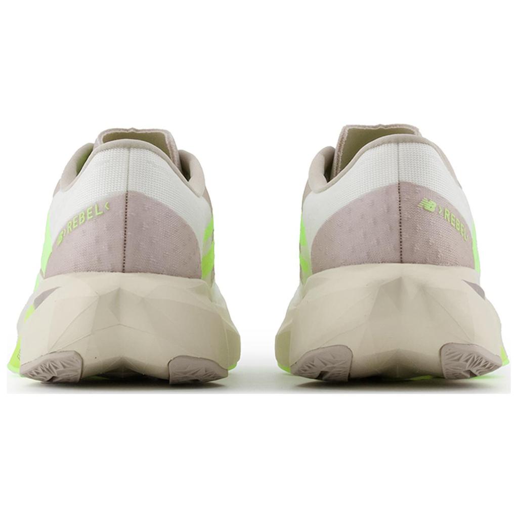 New Balance FuelCell Rebel V4 'Beige Grønn' Dame