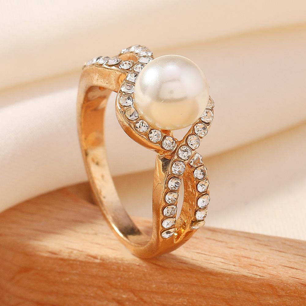 Elegant Women s Peacock Diamond-Studded Alloy Ring