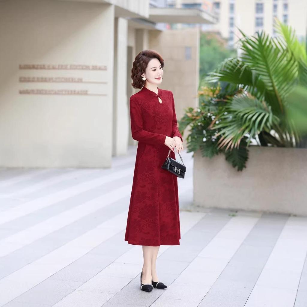 Elegant Jacquard Slimming Long Sleeve Cheongsam Midi Dress for Formal Occasions and Weddings