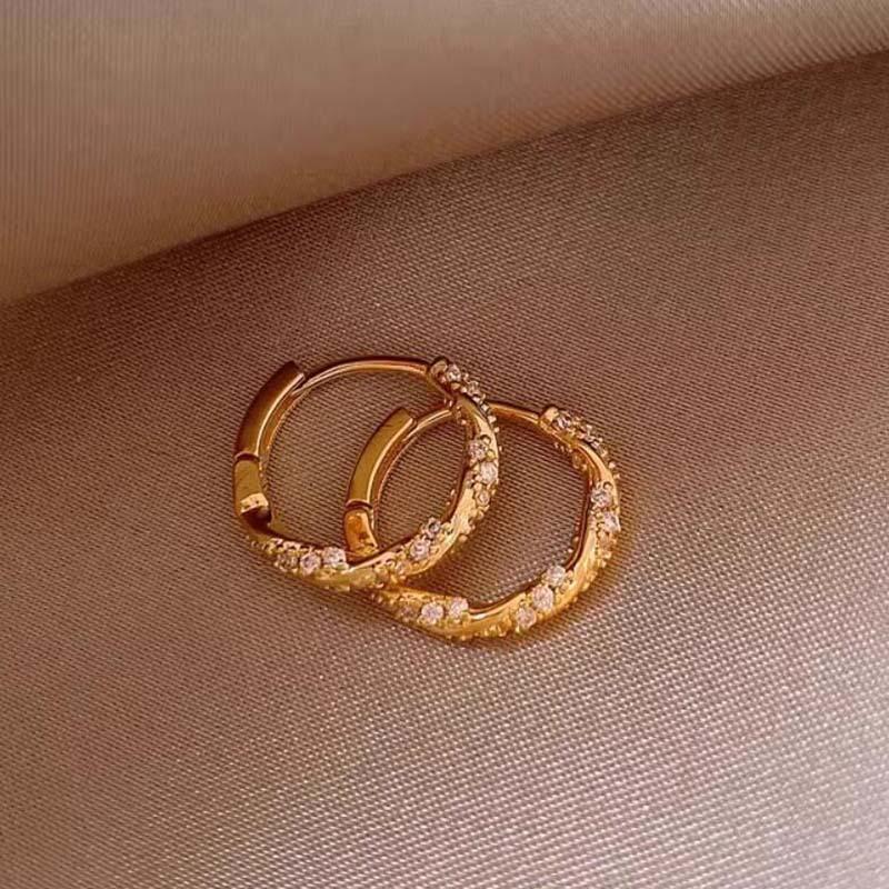 Female Niche Temperament Wrapped Earrings
