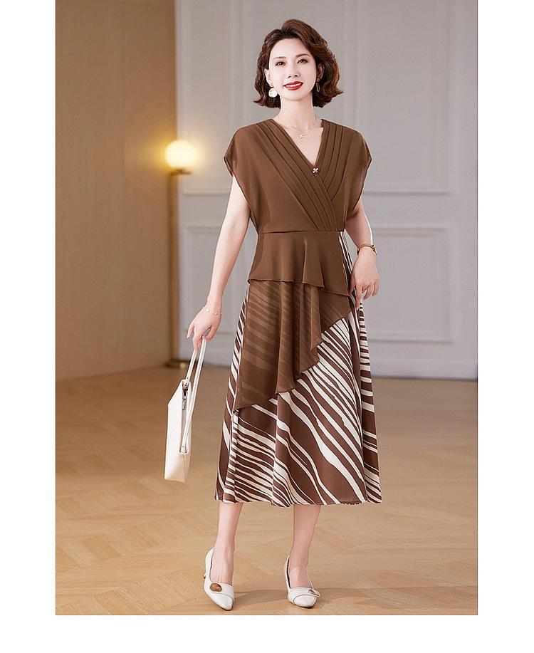 Sommer-Midikleid im chinesischen Stil für junge Mütter – Kurzärmlig, locker, Fake-Zweiteiler-Design für Frauen mittleren Alters