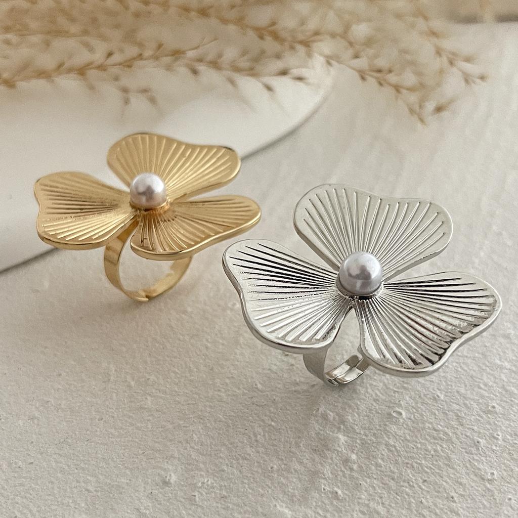 Fashion Style Inlaid Imitation Pearl Flower Ring Simple Liquid Metal Pleated Ring