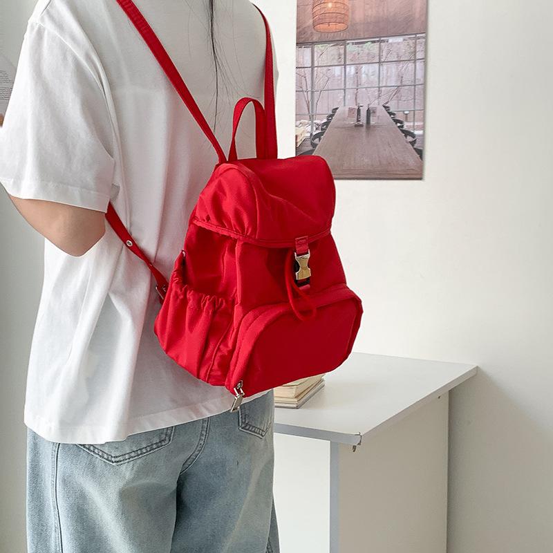 Koreanischer täglicher Nylon-Rucksack für Pendlerinnen, klein für Reisen und Freizeit, einfacher und wasserdichter Rucksack