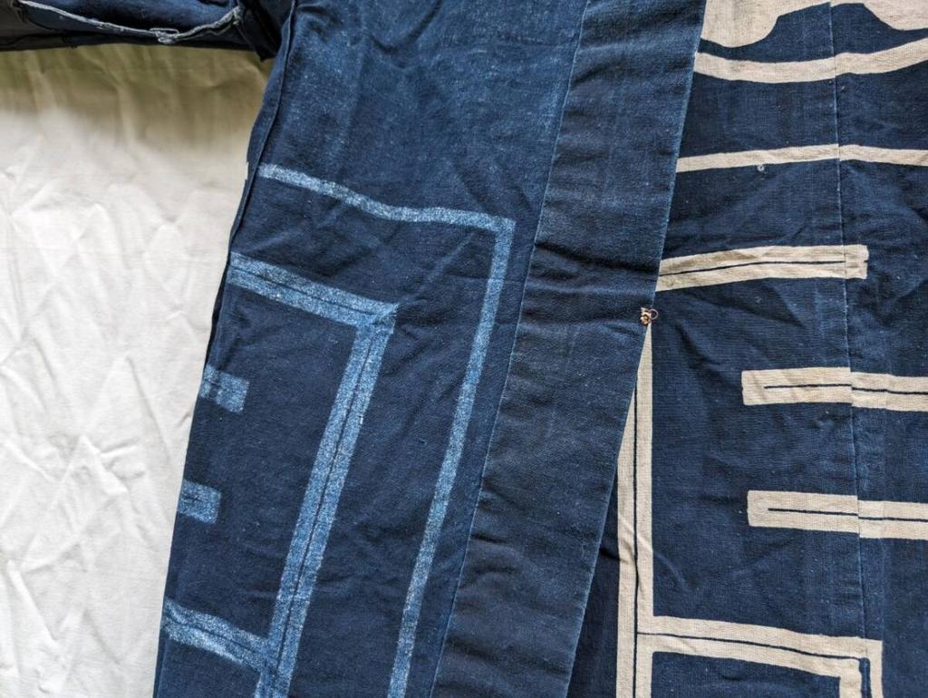[USED] Antique Indigo Happi Coat, "Maru-ni-Kichi" Good Luck Crest, Vintage Japanese Yoshihara Style, Corporate Brand Hanten, Rare Aizome Cotton, Japan