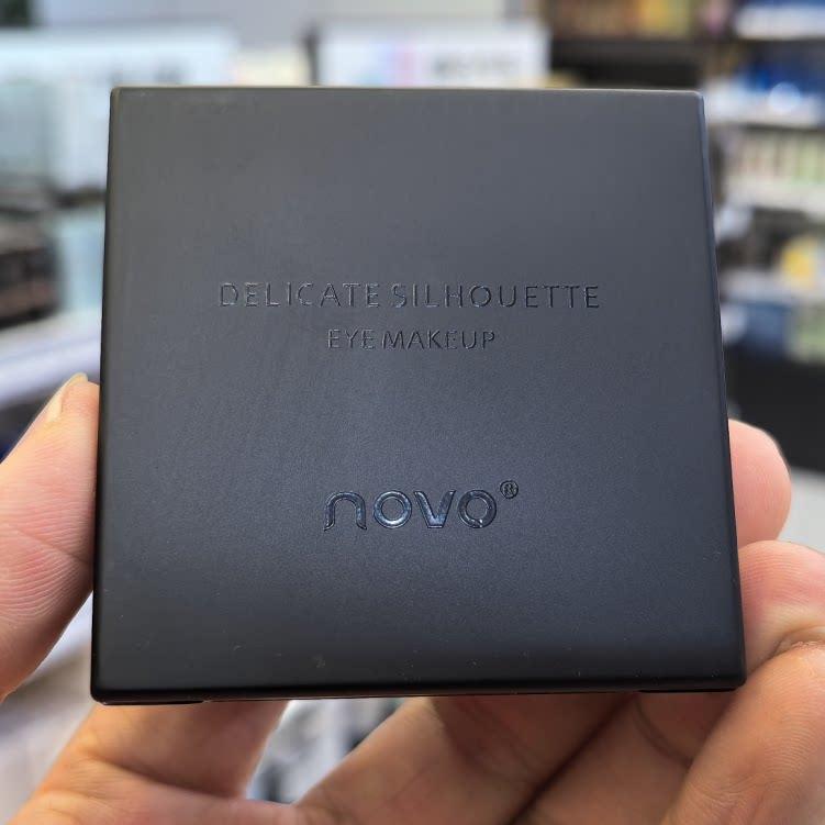 Novo Three-Color Contouring Palette with Highlighter All-In-One