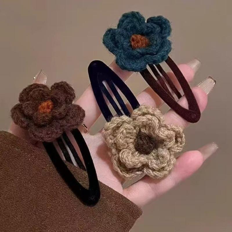 2Pcs yarn flower side hair clip for women, suitable for wispy bangs, a holiday gift.