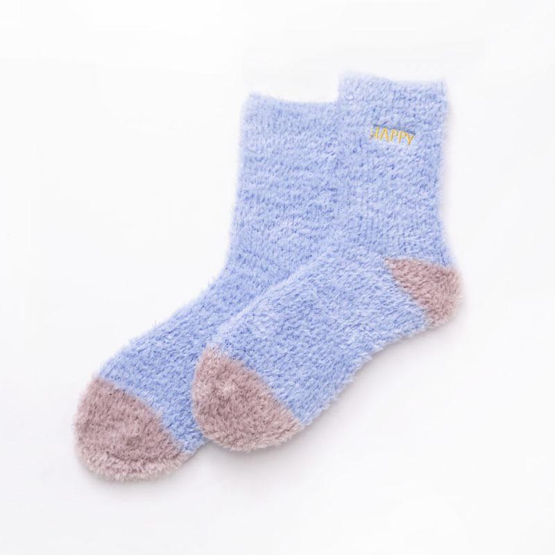 Fleece Lined Thickened Mid Calf Socks Solid Color Embroidered Coral Velvet Socks for Women Girls Macaron Colored Warm Postpartum Fleece Socks