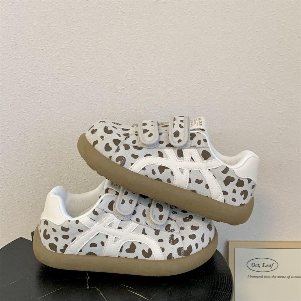 Leopard print series fashion round head comfortable casual shoes new autumn Velcro niche ins board shoes