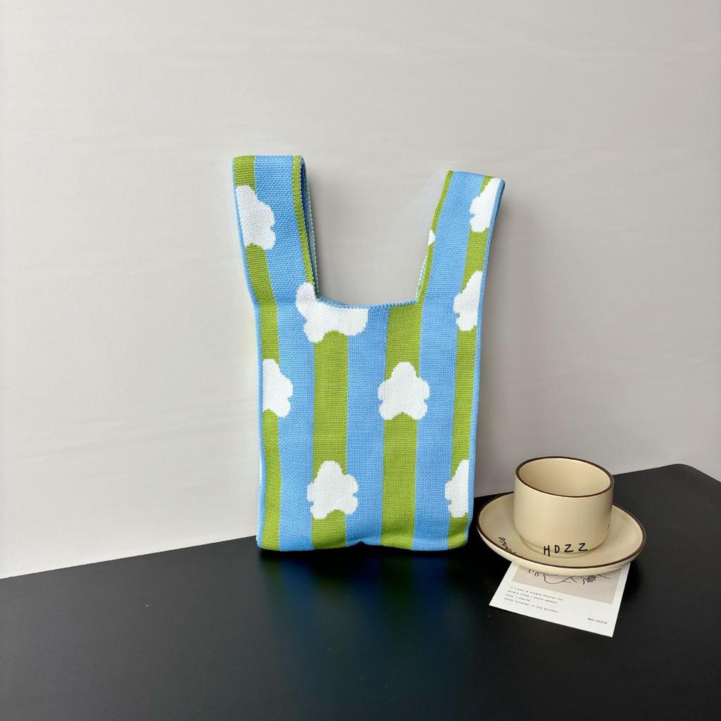 Knitted bag female animal tote bag cute souvenir snack bag versatile vest bag bucket woven gift bag