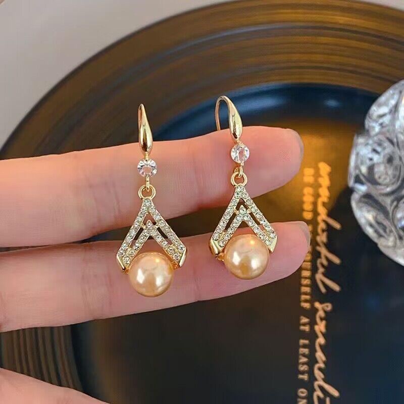 New champagne pearl earrings women s niche design water drop earrings temperament simple earrings золотой