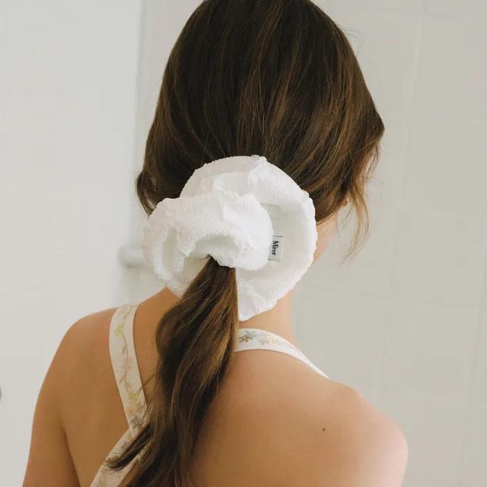 lace scrunchie (white)