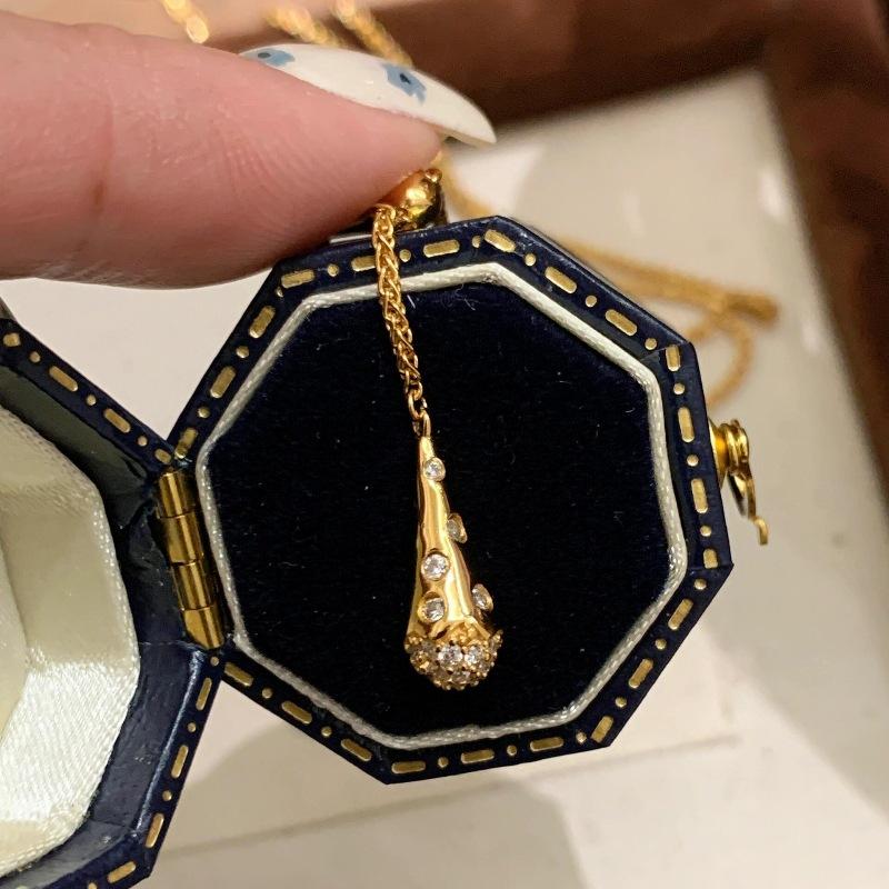 Light Luxury French Medieval Micro-Inlaid Zircon Small Waist Water Drop Necklace Super Flash Exquisite Pendant Temperament Niche Collarbone Chain