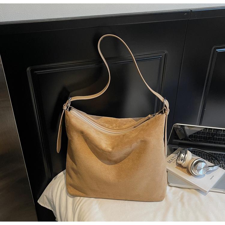 

Retro Lazy Tote Bag Women s 2025 New Large Capacity Commuter Versatile Messenger Bag Fashion Casual Shoulder Bag хакі