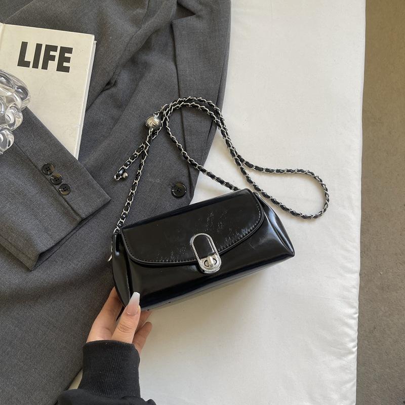 Premium Chain Bag Women's 2025 New Fashion Small Square Bag Versatile Retro Spring and Summer Shoulder Messenger Bag Women's Bag