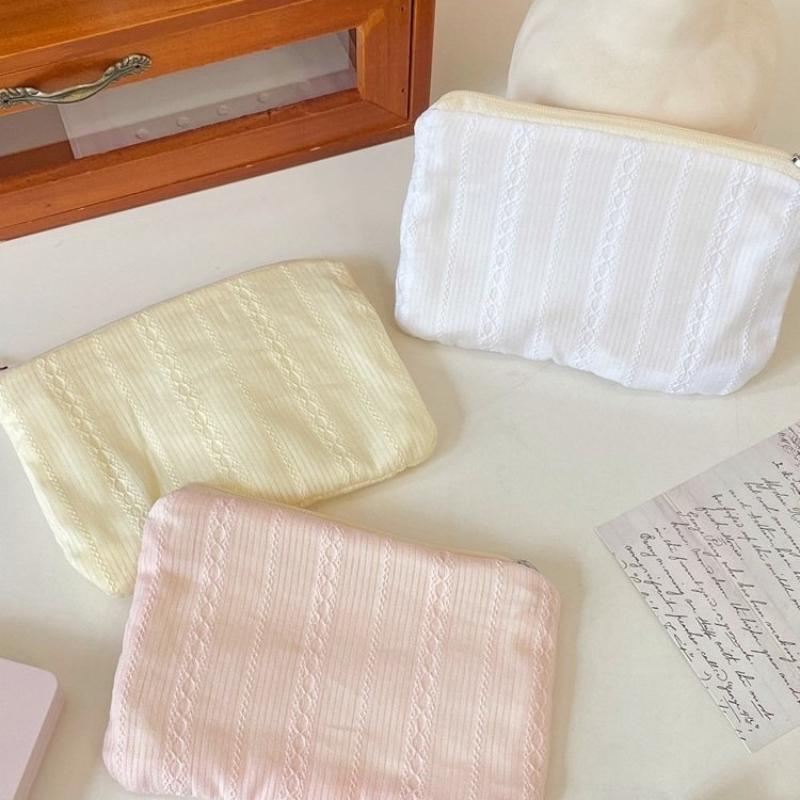 Kawaii Mini Travel Cosmetic Bag Lipstick Earphone Data Cable Storage Bag Purse Women Portable Makeup Handbags Wallet Pouch Bags