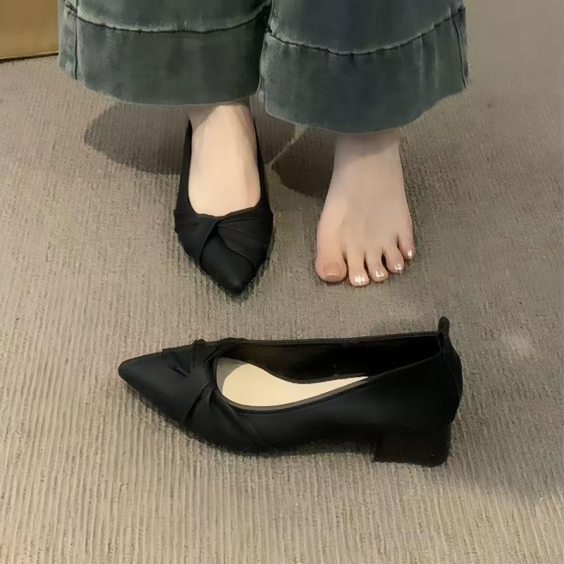 Pointed Toe Shoes With Solid Color And Pleated Design For Casual Daily Wear