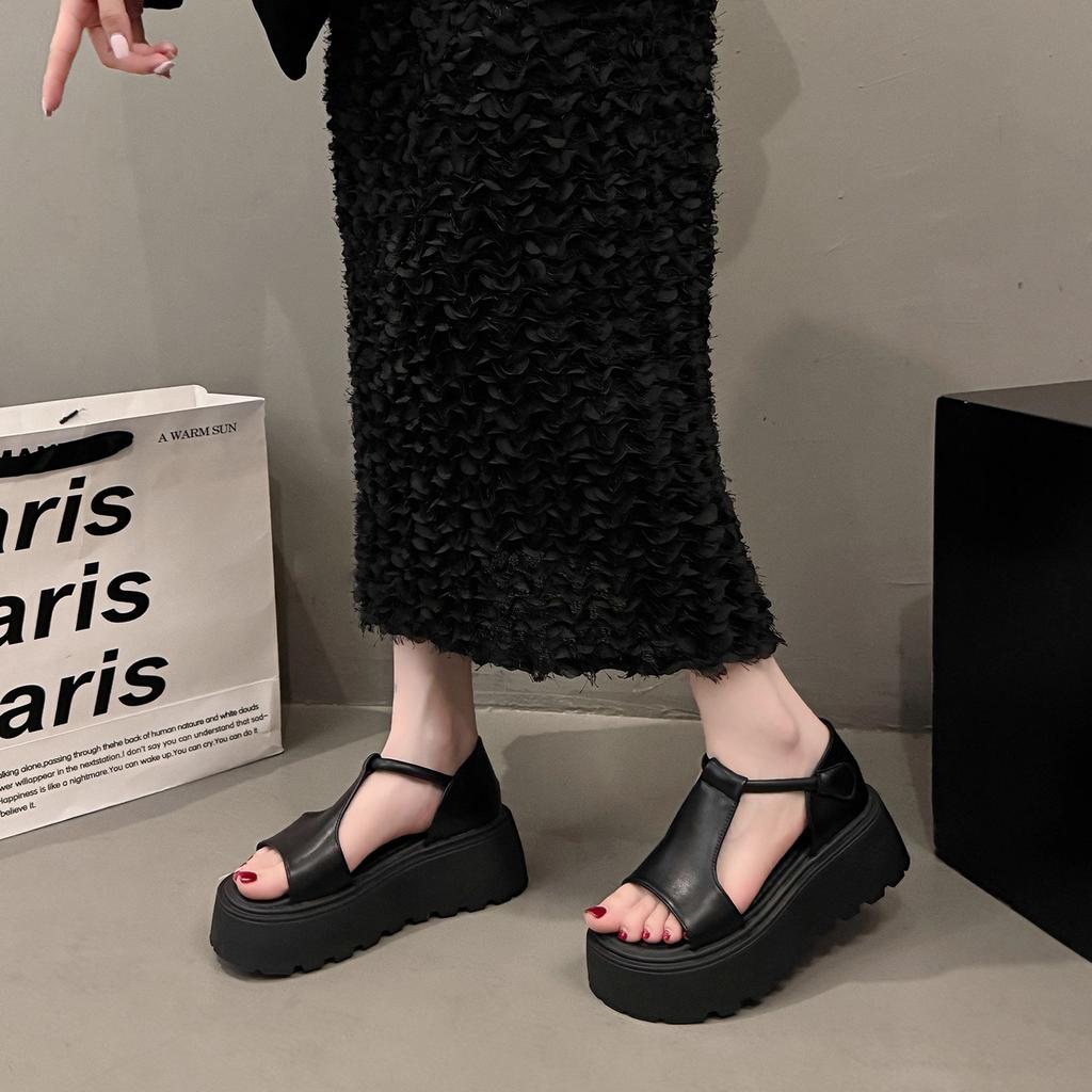 Muffin platform sandals women's summer 2025 new with skirt retro versatile casual heightening soft-soled beach Roman shoes