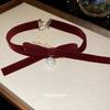 Retro Bow Knot Faux Pearl Clavicle Necklace - Autumn/Winter High-End Hong Kong Style