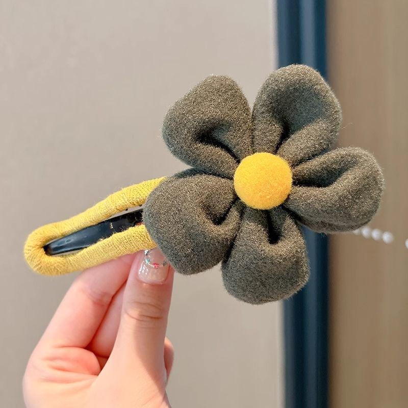 2024 High-End Retro Floral Korean Claw Clip for Women - Duckbill Style for Elegant Updo