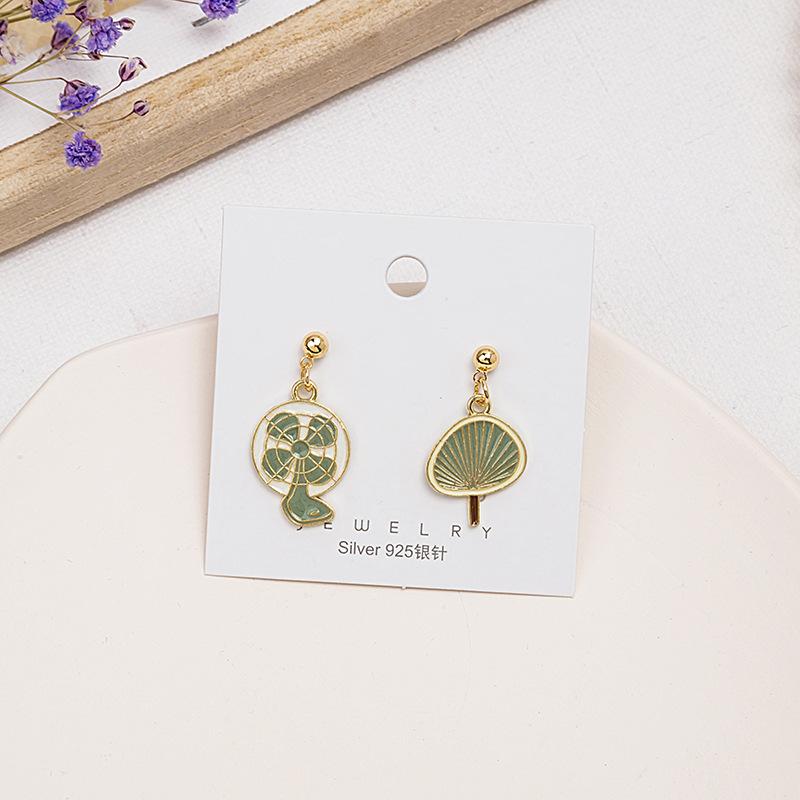 Cartoon Cute Asymmetrical Creative Crab Hot Pot Cloud Fan Earrings Female