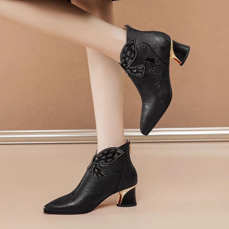 Nové čínské kotníkové boty Dámské 2025 Podzim a zima Nová móda plus size Nahé boty Špičaté špičky Blokový podpatek Jednoduché boty