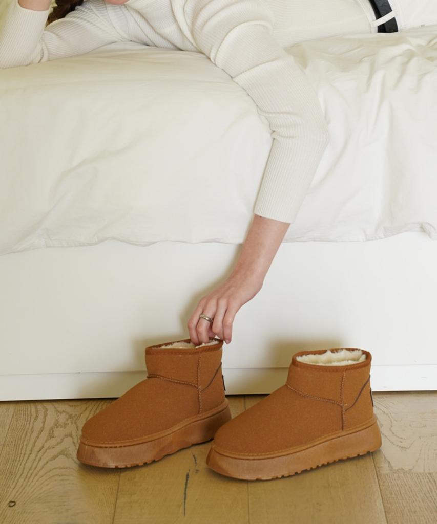 Chaakan Arik Fur-Lined Short Ugg Boots Wtsdr4F859