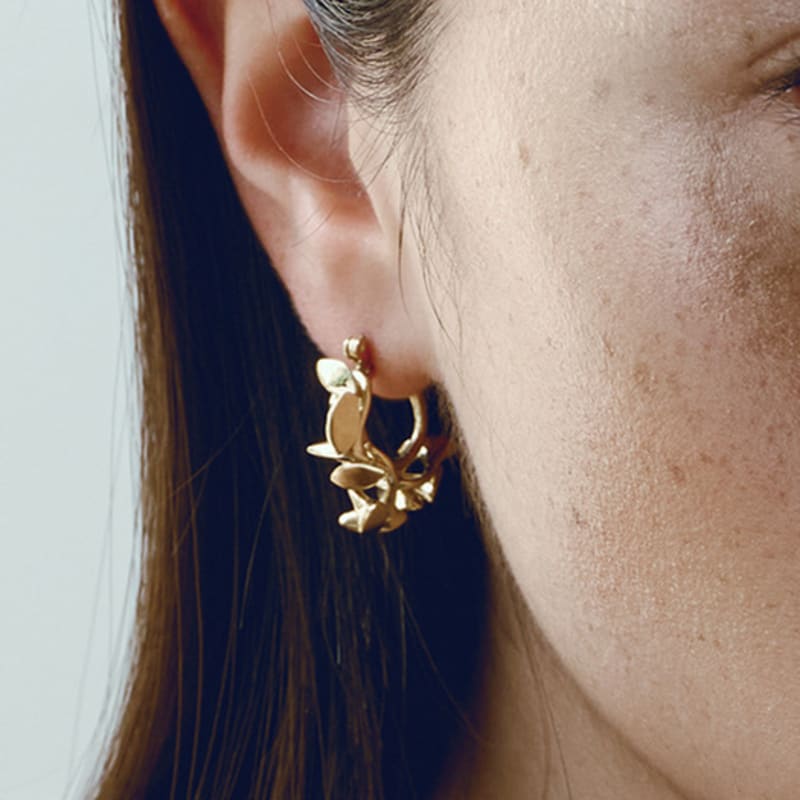 Cellmute PETAL HOOP EARRING_S(14K GOLD COLOR)