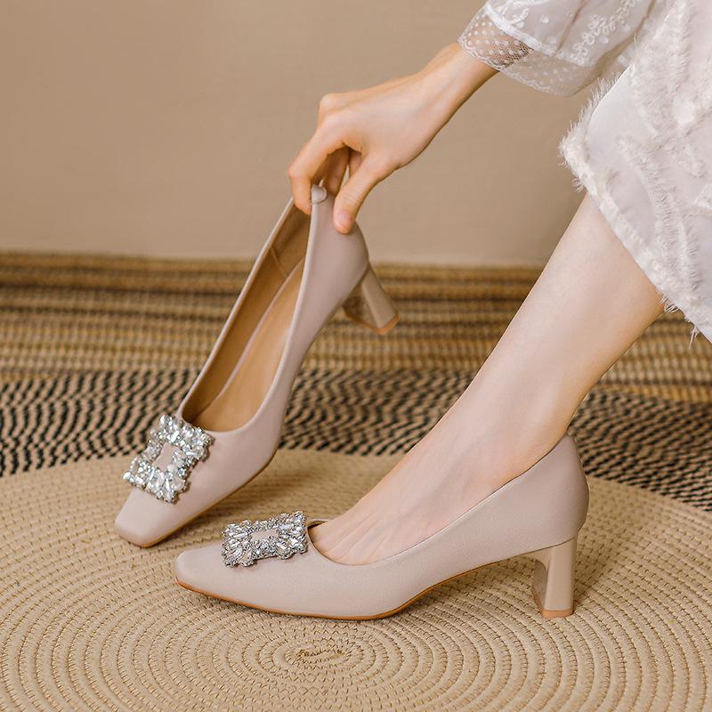 Square head high heels thick heel 2025 new spring and autumn mid-heel niche trendy shoes shallow mouth rhinestone square buckle French single shoes