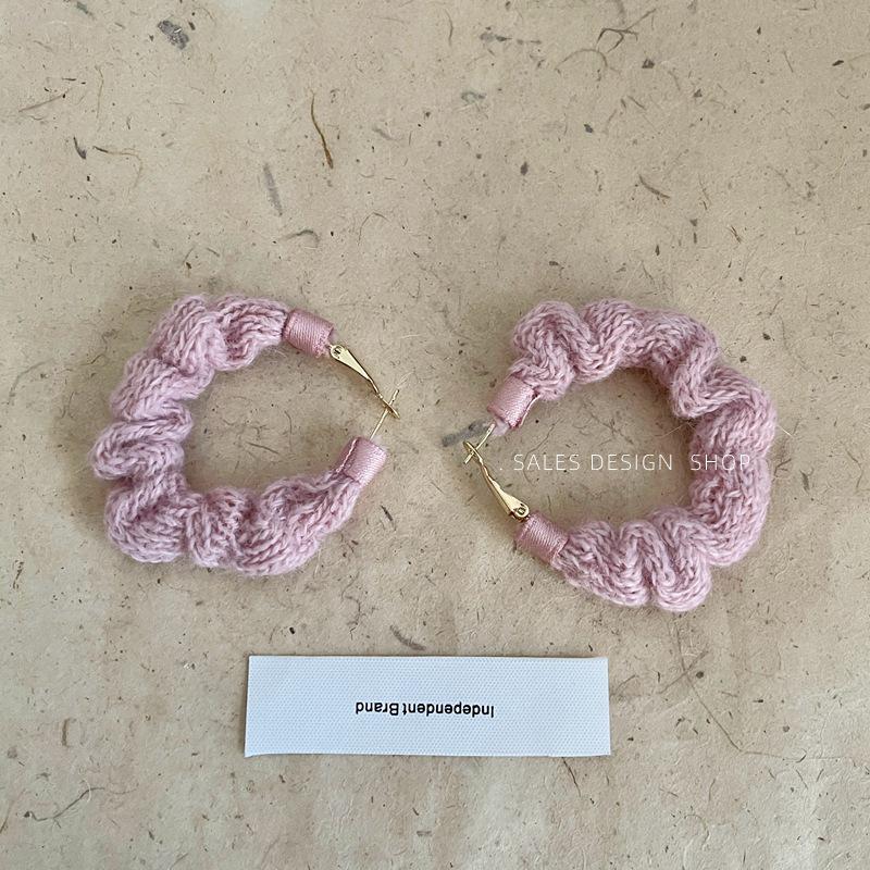 Korean Style Autumn/Winter Knitted Wool Ear Hoops - Retro, Simple, and Versatile Niche Design