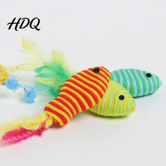 Interactive Cat Toy Fish Shape Toy Cotton Rope Lightweight with Hose Bite-resistant Feather Tassel Design Wear-Resistant Scratch-Resistant Relieves