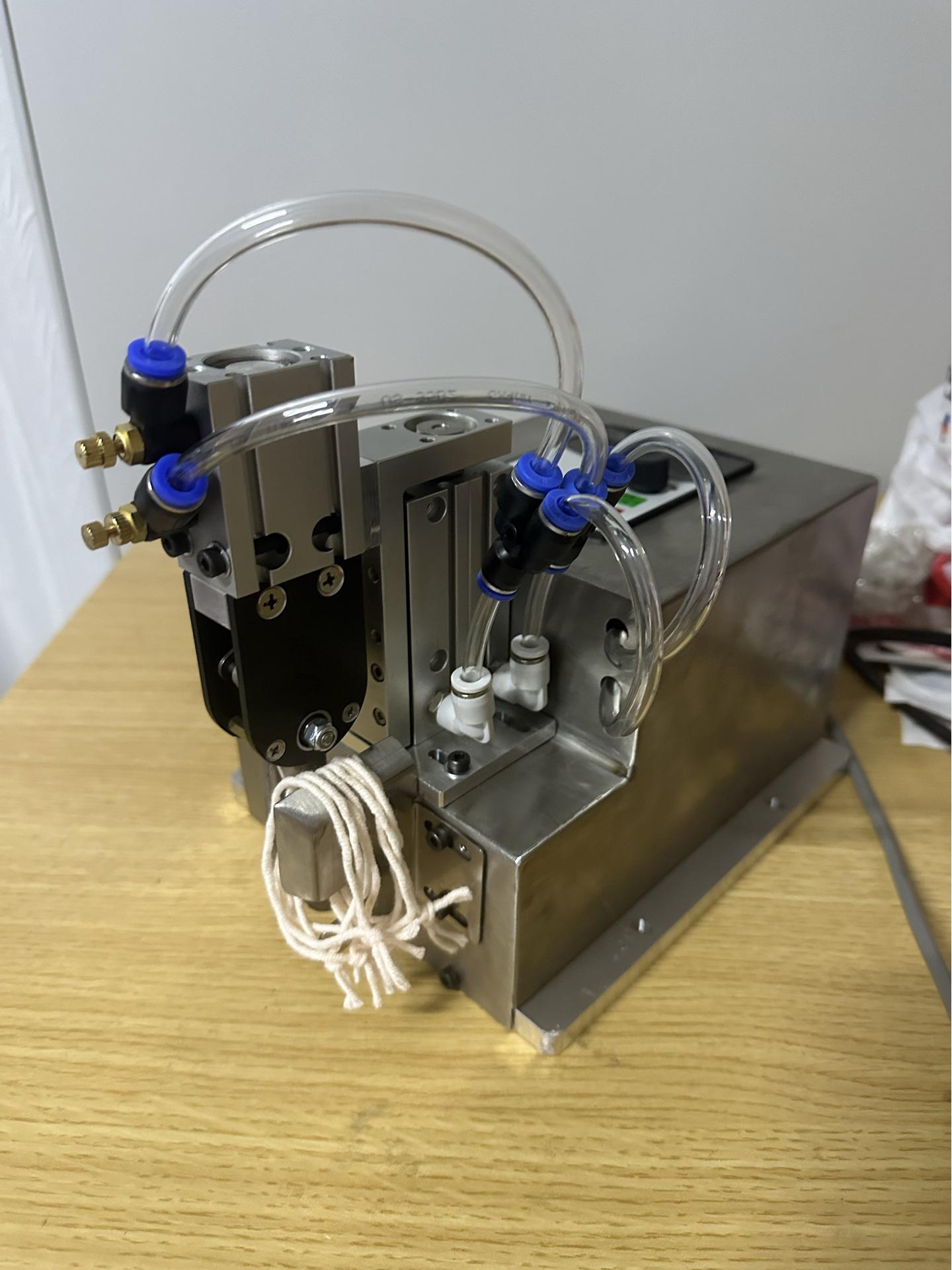 Small Semi-Automatic and Automatic Rope Knotting Machine белый