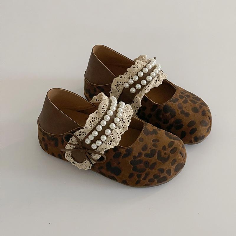 

French retro pearl lace Mary Jane shoes women s 2025 new autumn flat shoes with skirt ballet shoes 40 леопардовый