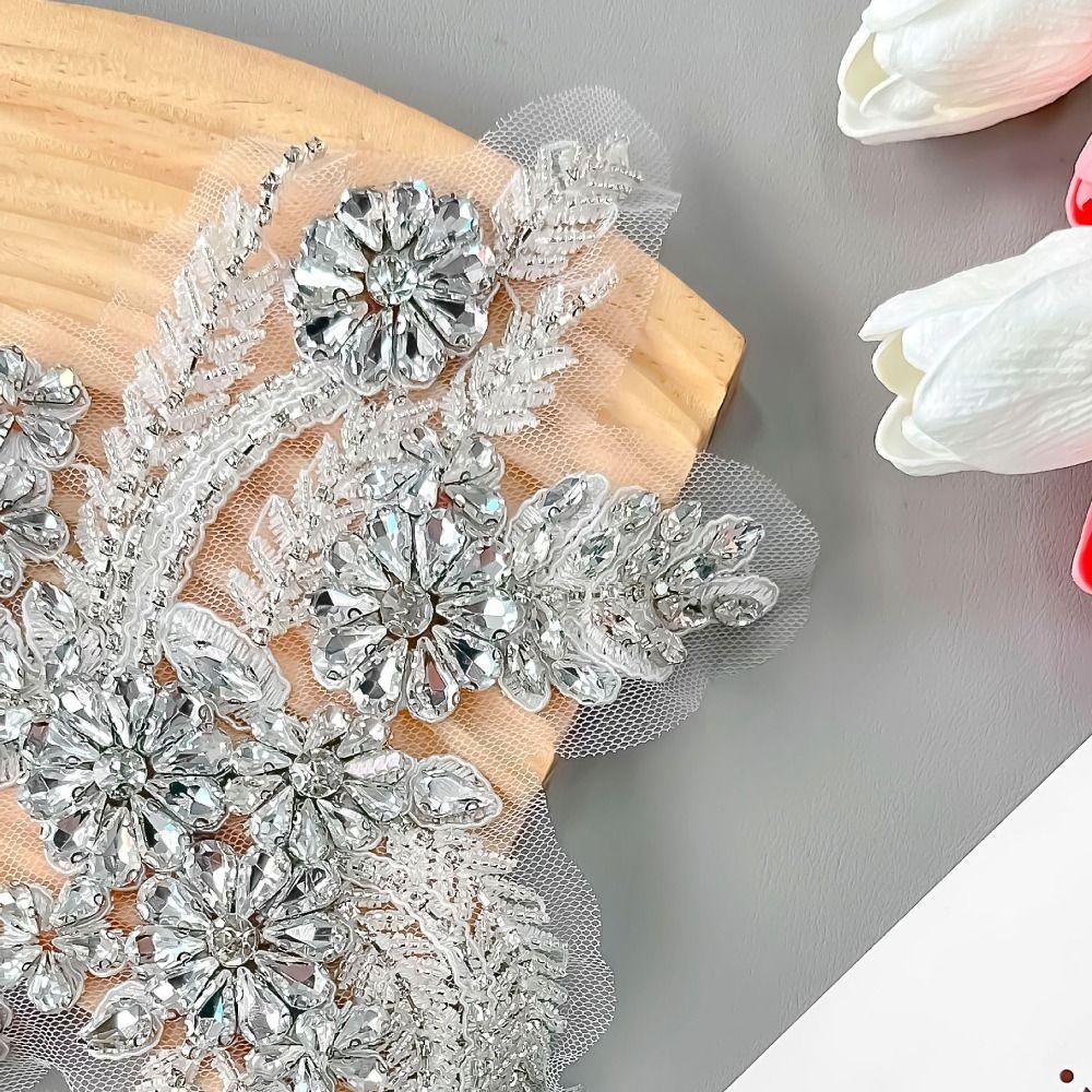 Handgefertigte Strassstickerei Applikation Spitze Stoff Tuch Applikation Tuch Aufnäher Nähen