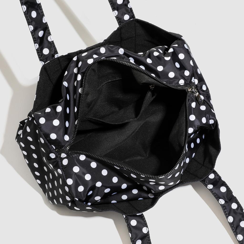 2025 New Korean Cute Style Black and White Polka Dot Large Capacity Shoulder Bag Casual Versatile Travel Handbag Female
