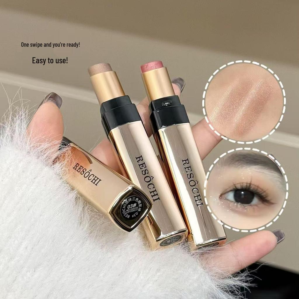 Tri-Color Pearlescent Foil Eyeshadow Stick: No-Fallout, Long-Lasting Glitter Eye Makeup with Easy One-Swipe Application and Gradient Effect.