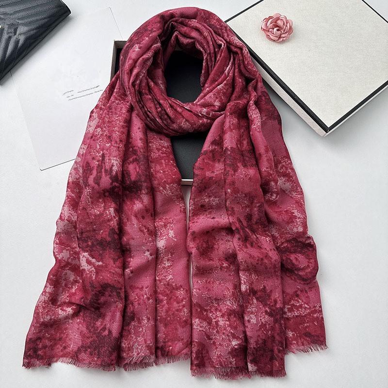

2025 Women s Winter Casual Tie-Dye Viscose Shawls Scarf - Thick Breathable Ombre Gradient Oil Painting, Non-Elastic Soft Fabric