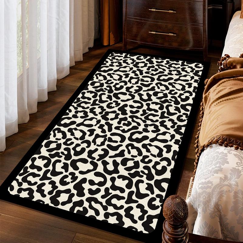 

VIKAMA American Leopard Print Stain-Resistant Carpet Bedroom Bedside Rug Corridor Window Floor Mat Home Decoration Summer 40X120CM(1.3X3.9FT